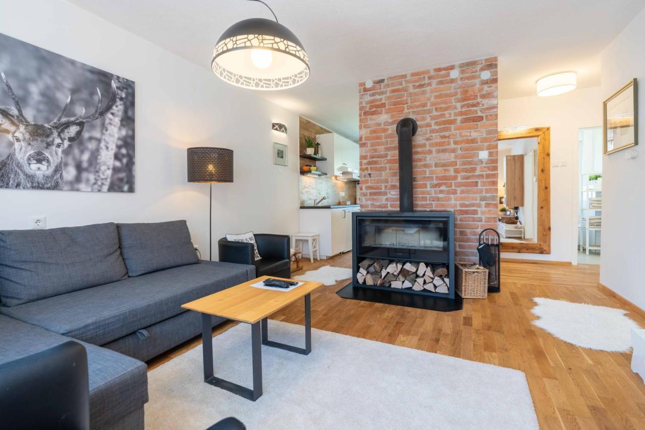 Apartma Pecek Краньска Гора Экстерьер фото